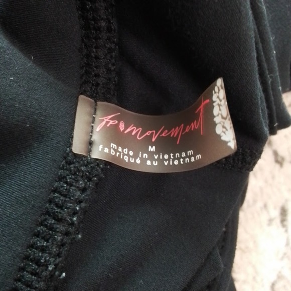 FP Movement Black High Rise Leggings Size M Scallop Trim - Picture 6 of 6